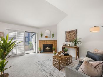 6047 Joaquin Murieta Ave