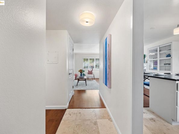 1701 Central Ave E, Alameda CA 94501
