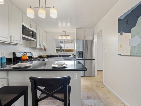 1701 Central Ave E, Alameda CA 94501
