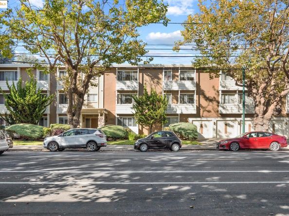 1701 Central Ave E, Alameda CA 94501