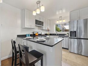 1701 Central Ave E, Alameda CA 94501