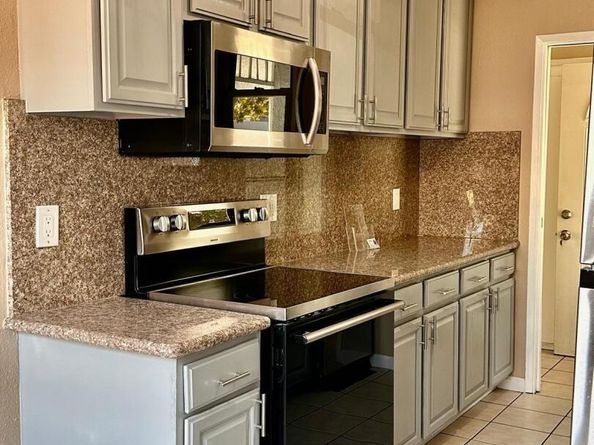 344 Rousseau St, Hayward CA 94544