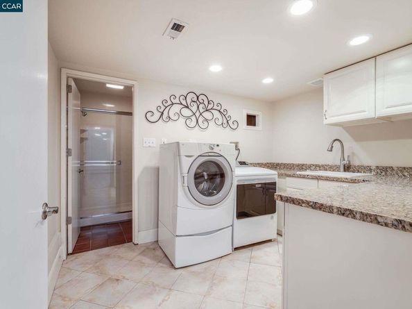 33 Altamount Drive, Orinda CA 94563