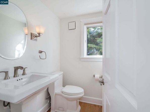 33 Altamount Drive, Orinda CA 94563