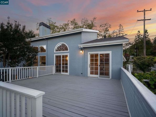 33 Altamount Drive, Orinda CA 94563