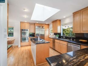 33 Altamount Drive, Orinda CA 94563