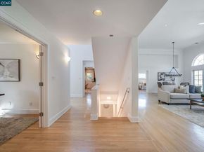 33 Altamount Drive, Orinda CA 94563