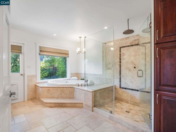 33 Altamount Drive, Orinda CA 94563