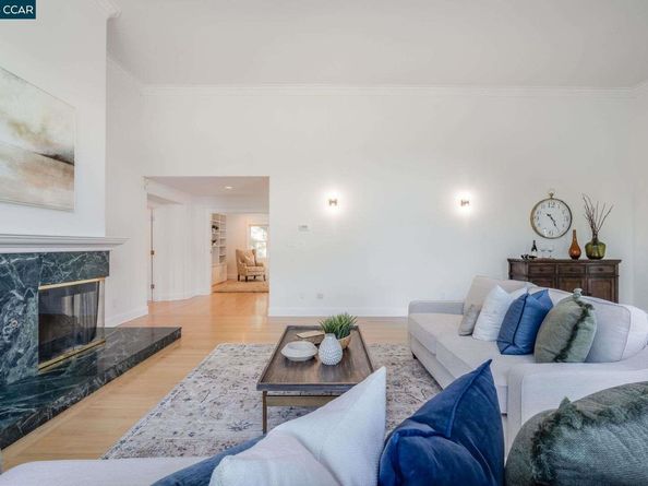 33 Altamount Drive, Orinda CA 94563
