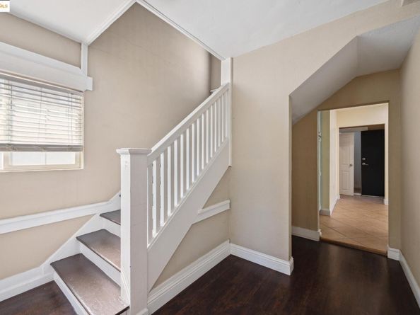 1063 32Nd St, Oakland CA 94608