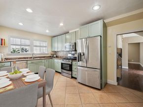 1063 32Nd St, Oakland CA 94608