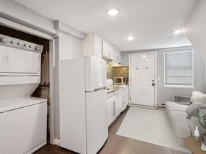 1063 32Nd St, Oakland CA 94608