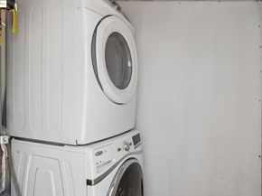 1063 32Nd St, Oakland CA 94608