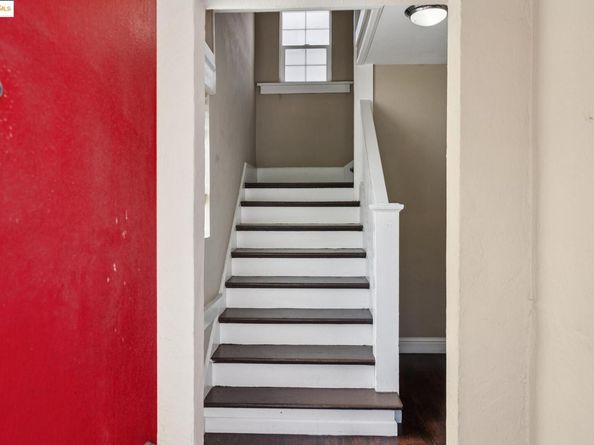 1063 32Nd St, Oakland CA 94608