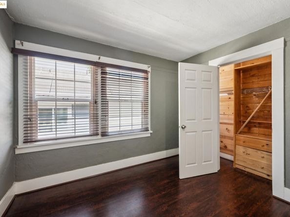 1063 32Nd St, Oakland CA 94608