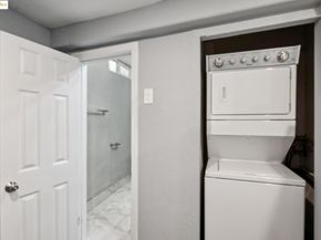 1063 32Nd St, Oakland CA 94608