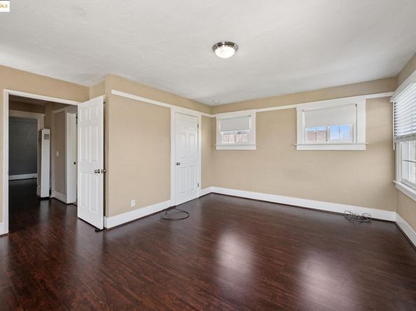 1063 32Nd St, Oakland CA 94608