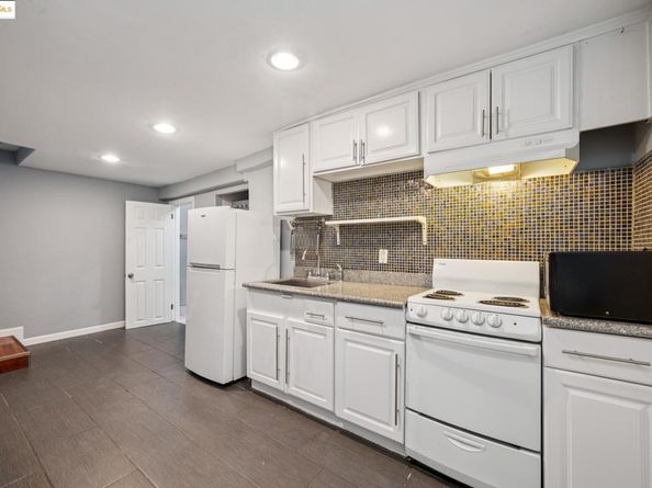 1063 32Nd St, Oakland CA 94608