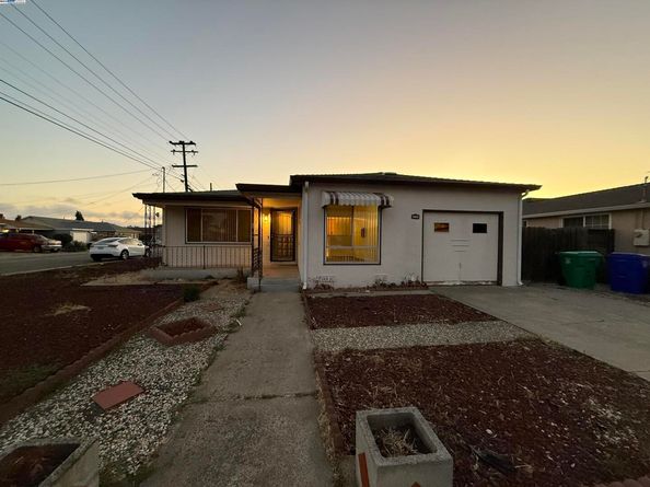 14835 Farnsworth St, San Leandro CA 94579