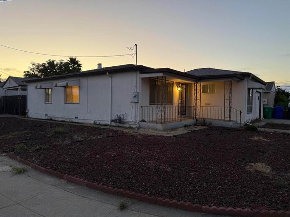 14835 Farnsworth St, San Leandro CA 94579