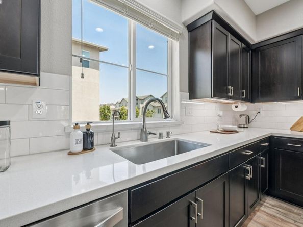 8550 Boardwalk Way, Newark CA 94560