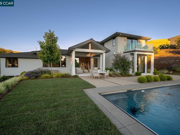 11 Lucas Ranch Ct, Lafayette CA 94549