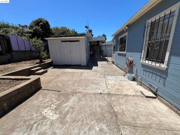 3064 Curran Ave, Oakland CA 94602