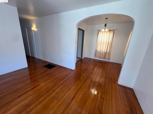 3064 Curran Ave, Oakland CA 94602