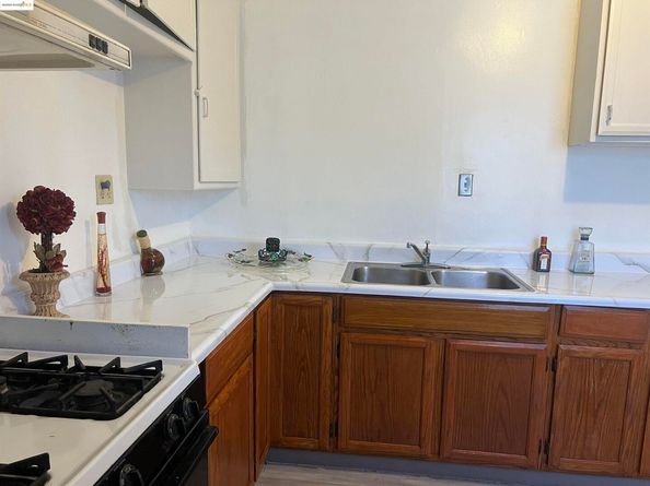 3064 Curran Ave, Oakland CA 94602