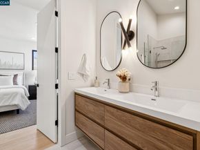 1270 64th St, Emeryville CA 94608