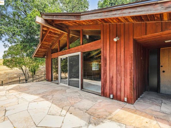 5201 Alhambra Valley Rd, Martinez CA 94553
