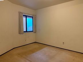 330 8Th St 3D, Oakland CA 94607