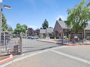 150 Reflections Drive 13, San Ramon CA 94583