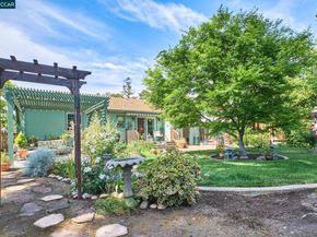 2837 Bonifacio St, Concord CA 94519