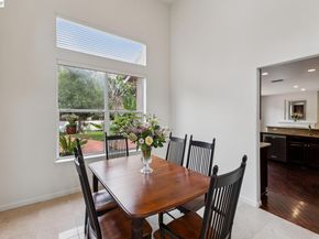 25318 Buckeye Dr, Castro Valley CA 94552