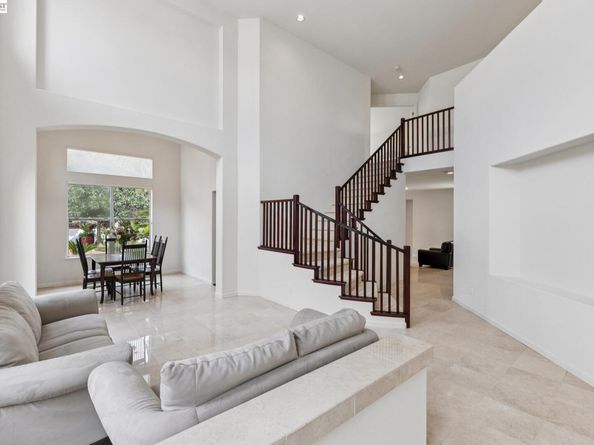 25318 Buckeye Dr, Castro Valley CA 94552