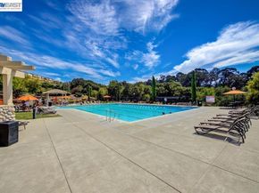 25318 Buckeye Dr, Castro Valley CA 94552