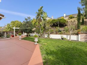 25318 Buckeye Dr, Castro Valley CA 94552