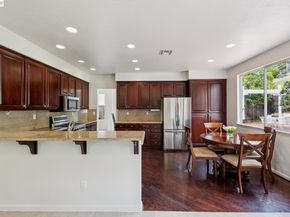 25318 Buckeye Dr, Castro Valley CA 94552