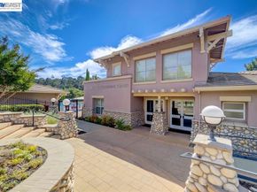 25318 Buckeye Dr, Castro Valley CA 94552