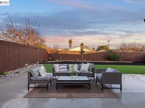 6332 Rockrose Dr, Newark CA 94560