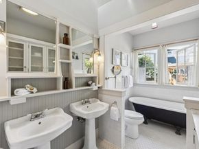 360 Alcatraz Ave, Oakland CA 94618