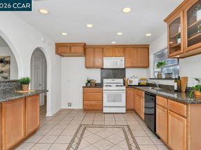 1475 Bassett Dr, Concord CA 94521