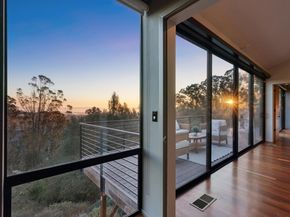 6353 Skyline Blvd, Oakland CA 94611