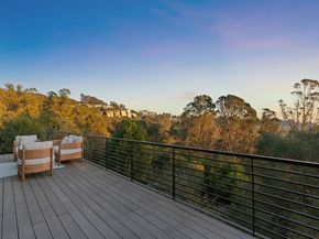 6353 Skyline Blvd, Oakland CA 94611