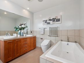 6353 Skyline Blvd, Oakland CA 94611