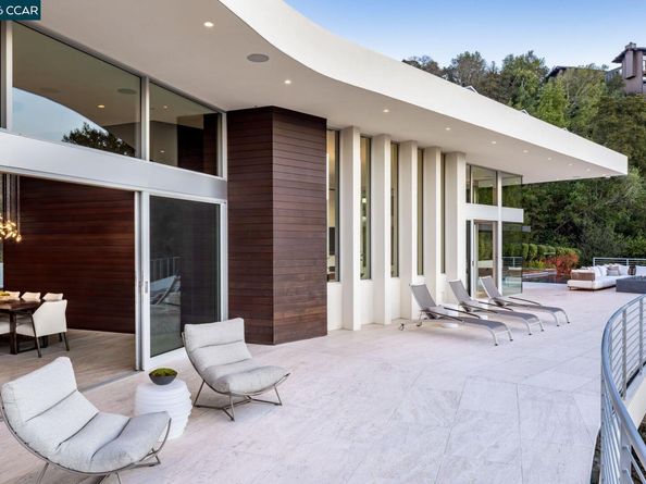 Undisclosed Address #41120216, Orinda CA 94563