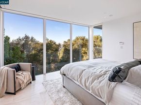 Undisclosed Address #41120216, Orinda CA 94563