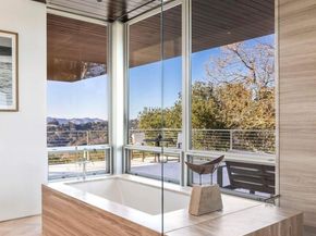 Undisclosed Address #41120216, Orinda CA 94563