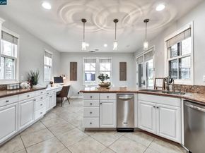 1018 Promenade St., Hercules CA 94547